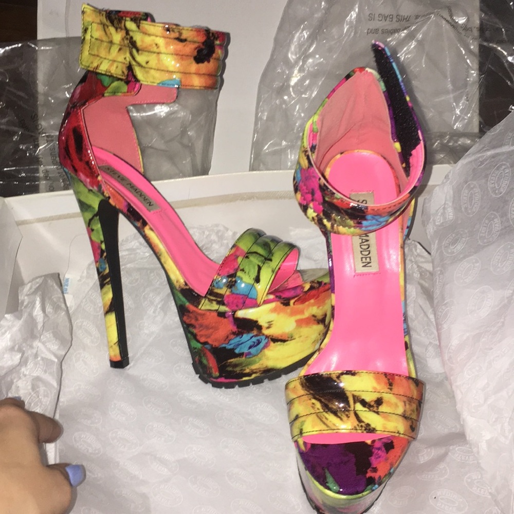 Sexy Steve Madden heels
